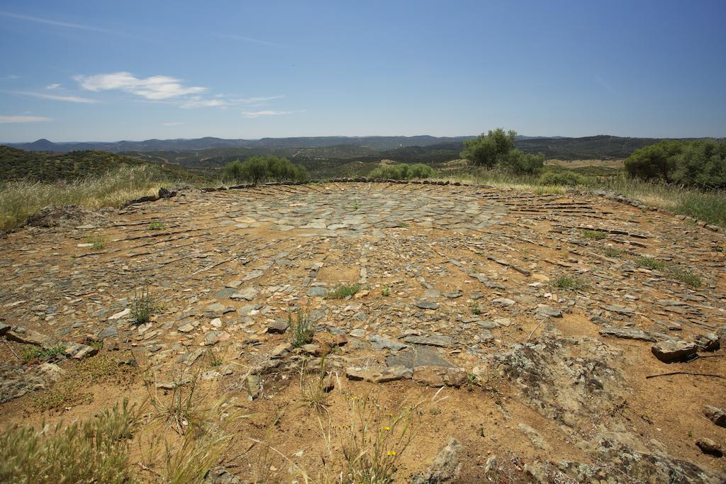Las Tobas Higuera De La Sierra  Extérieur photo