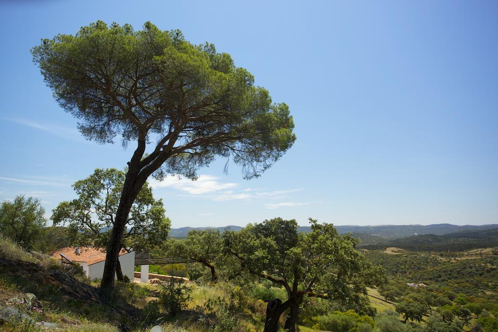 Las Tobas Higuera De La Sierra  Extérieur photo